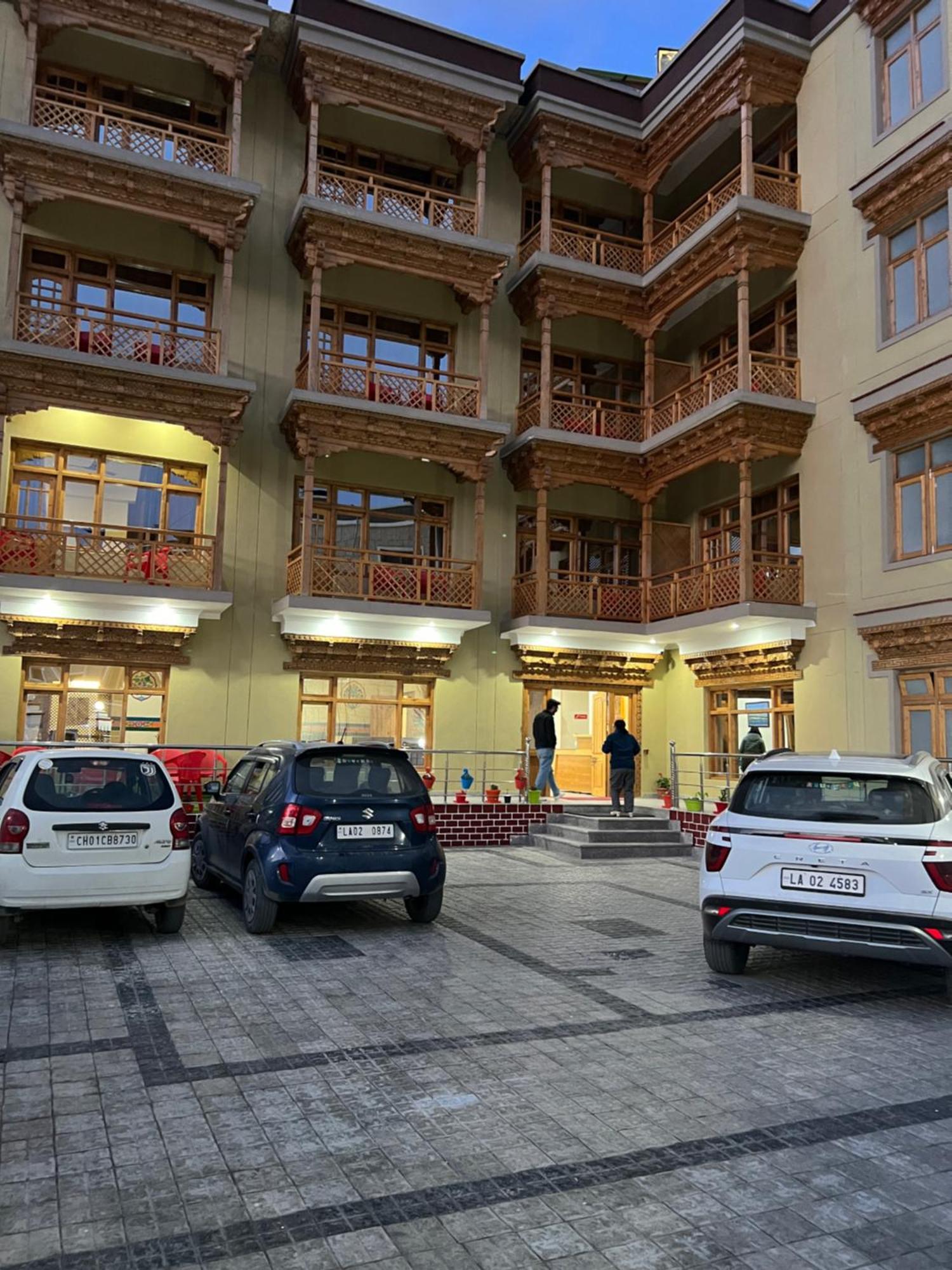 The Nangsay Hotel Leh Esterno foto