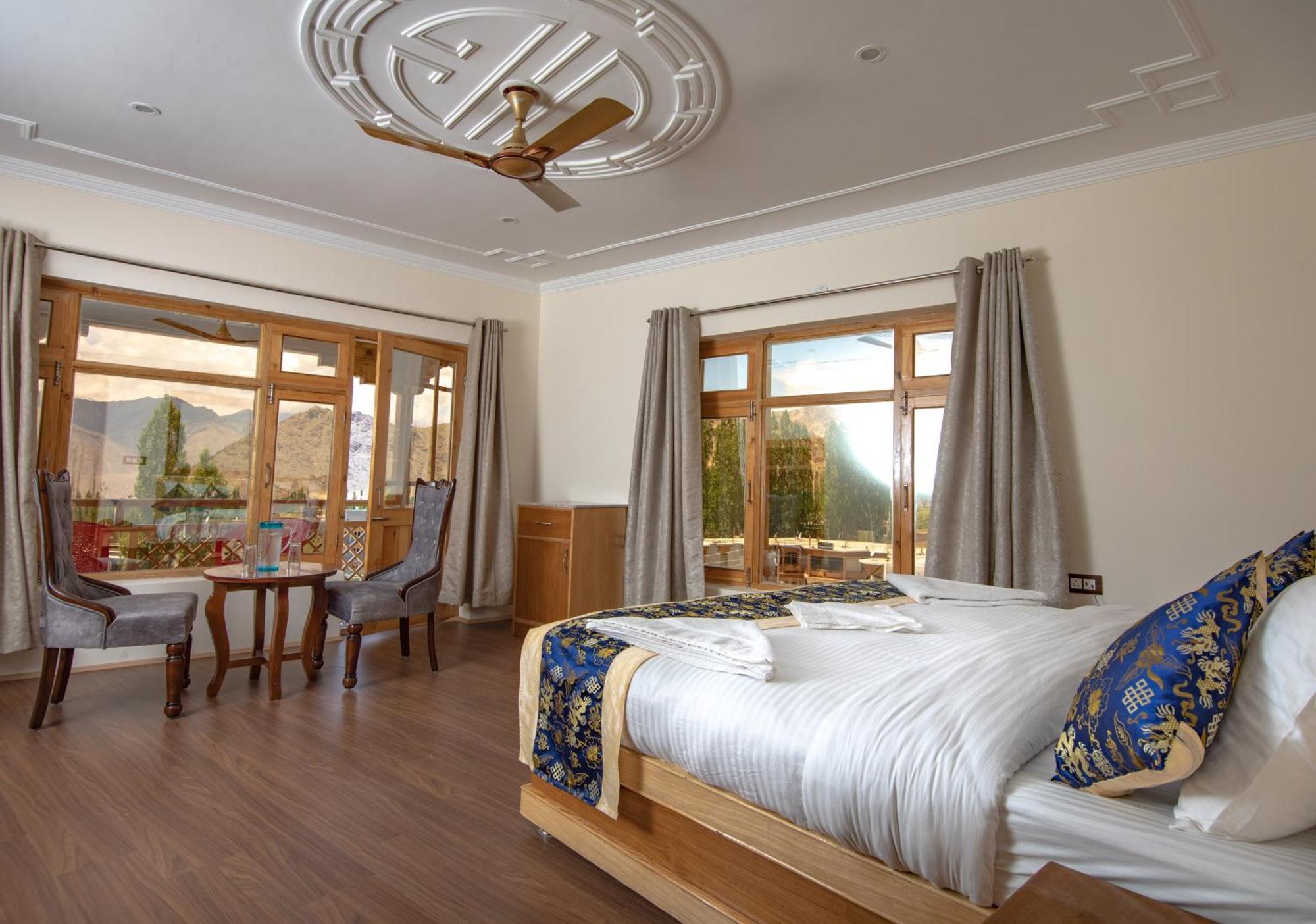 The Nangsay Hotel Leh Esterno foto